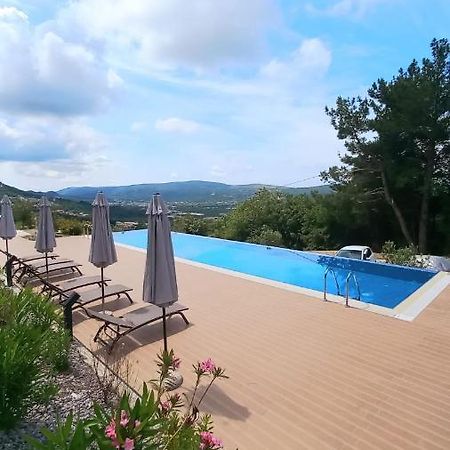 Cozy Apartments With Pool And Splendid Seaview Kavač Exteriör bild